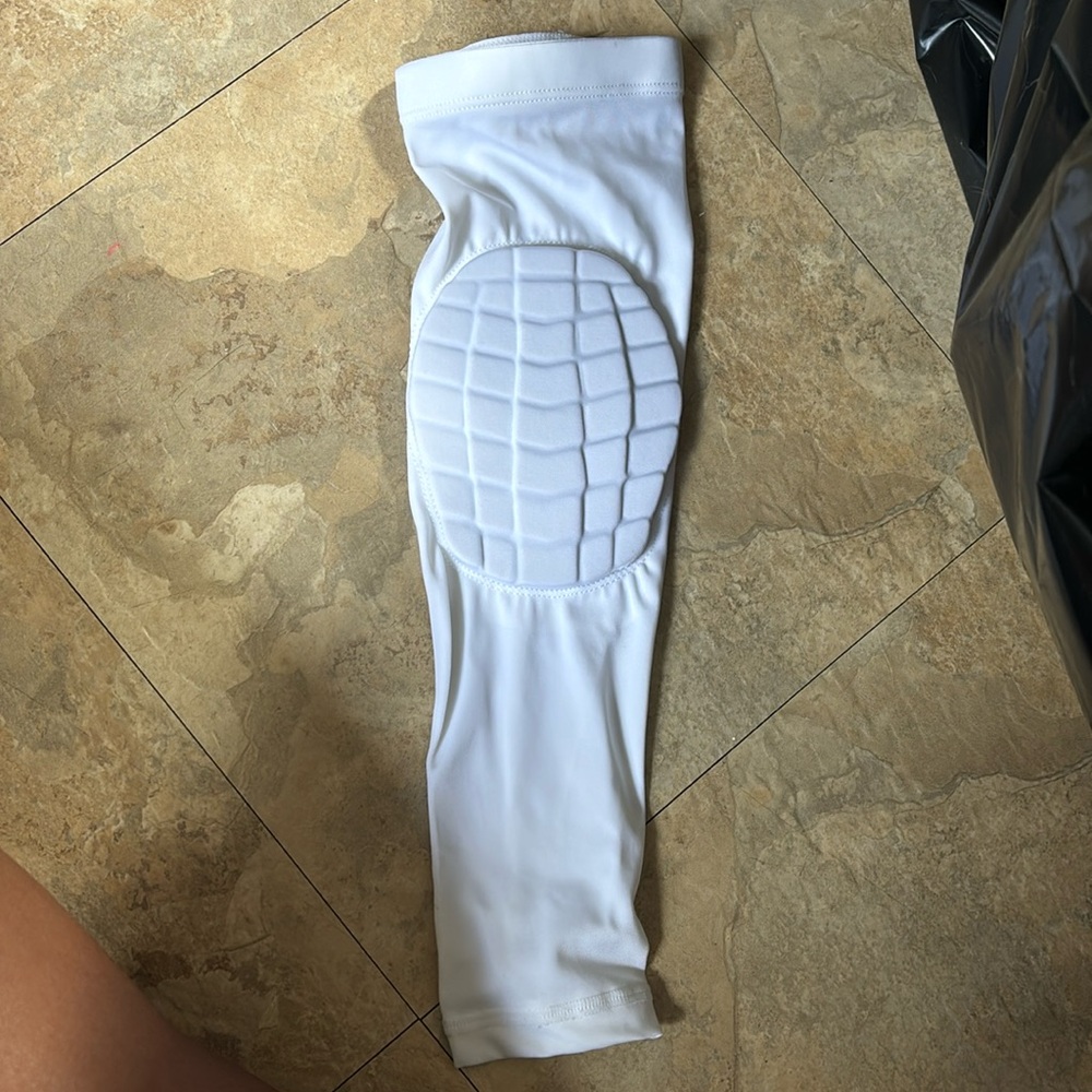Under armor elbow sleeve pad